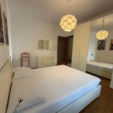 Apartment 5 Min - Station At 2' - Wifi Lecco